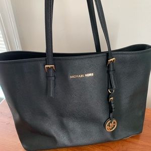 Michael Kors Jet Set Tote Black Saffiano Leather